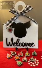 Load image into Gallery viewer, Interchangeable Cow or Pig Tag Welcome Sign, Farmhouse decor, welcome sign, pig tag sign, farm decor, cattle decor, Rodeo decor, western decor, cow