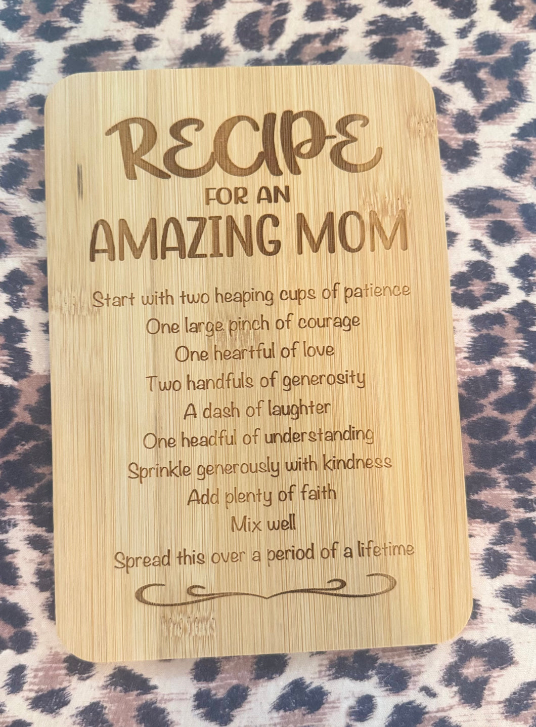 Engraved Cutting Board - Recipe for an Amazing Mom