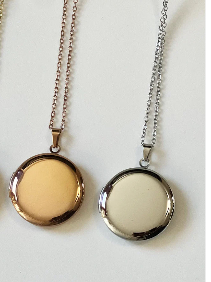 Round Small Photo Locket Necklace