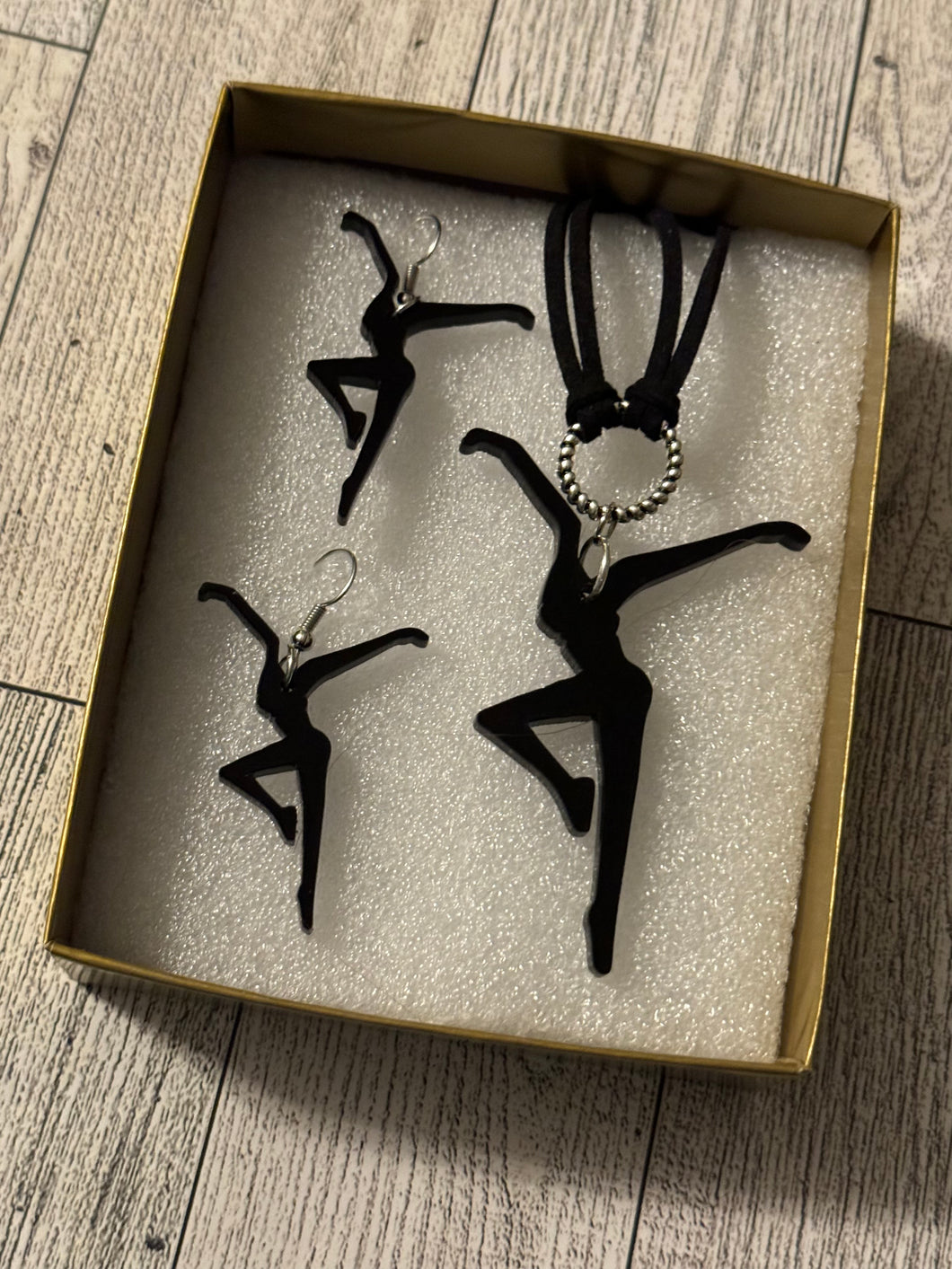 DMB Firedancer Acrylic Earrings & Necklace Set