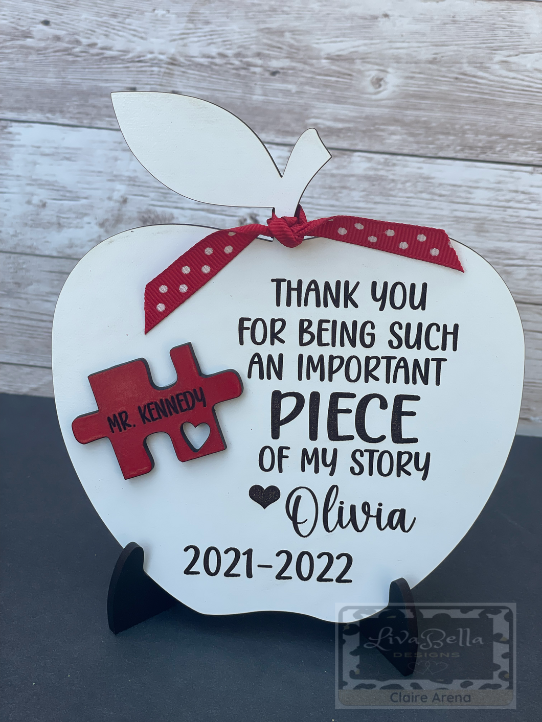 Thank you for being such an important piece of my story - Personalized Apple sign for teacher